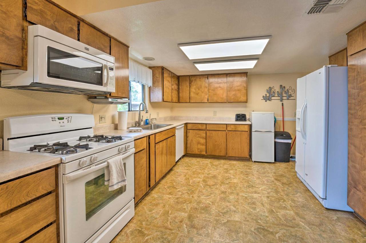 Updated Family Home - 2 Blocks To Colorado River! 불헤드시티 외부 사진
